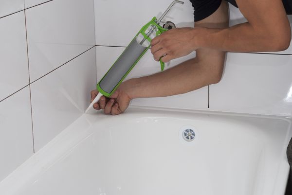 Tub Recaulking Service